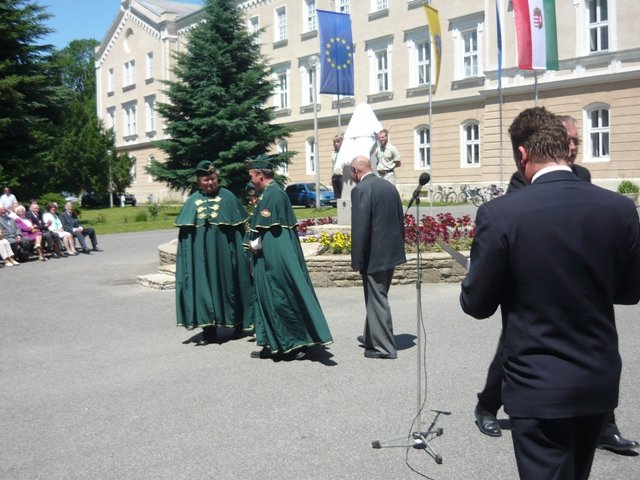photo32.jpg